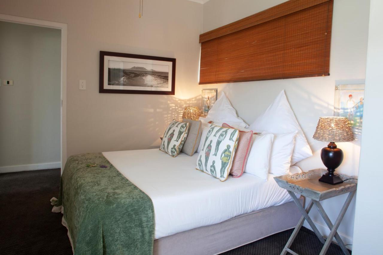 The Grosvenor Guest House & Self Catering ไซมอนส์ทาวน์ ภายนอก รูปภาพ