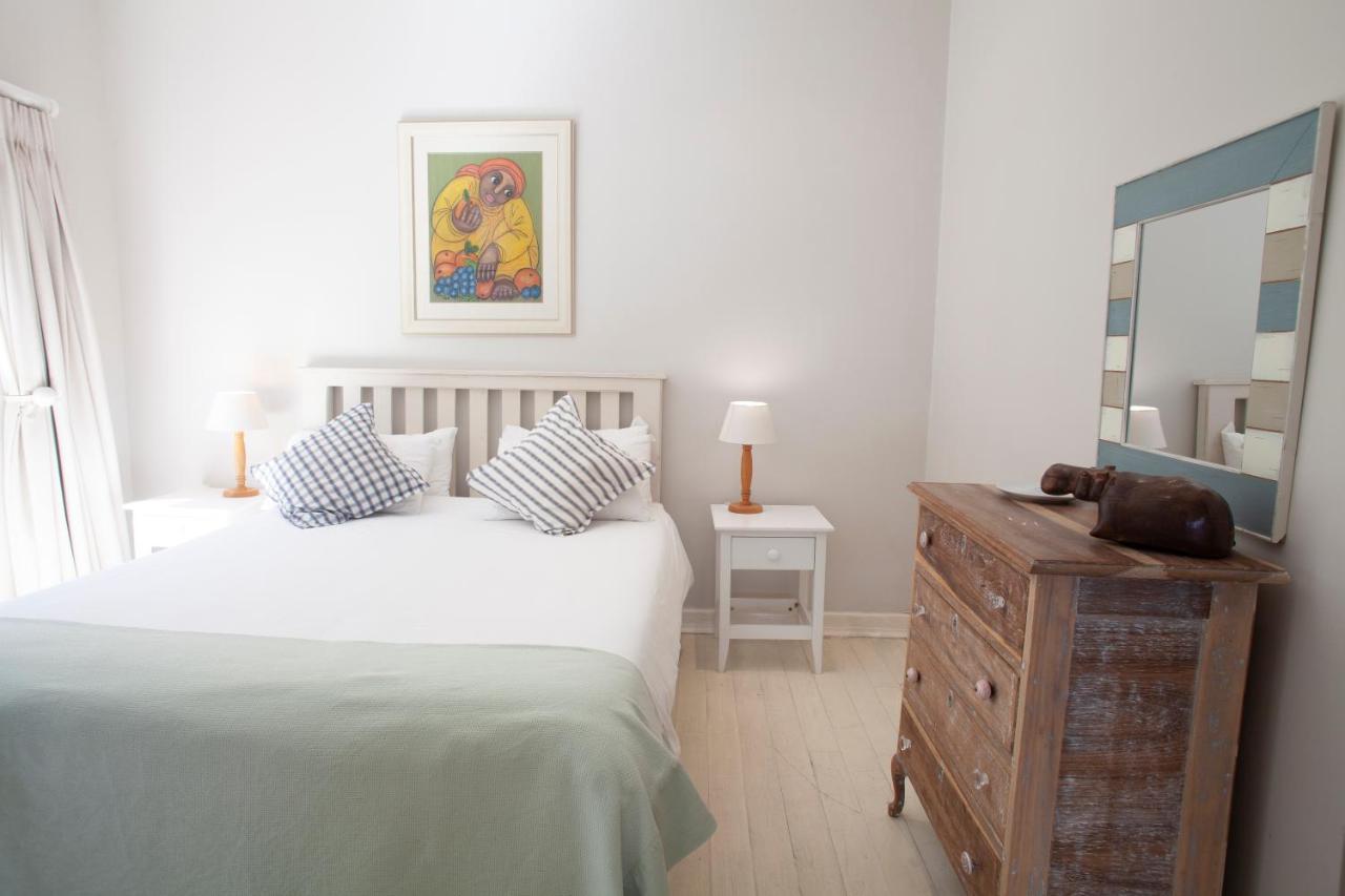 The Grosvenor Guest House & Self Catering ไซมอนส์ทาวน์ ภายนอก รูปภาพ