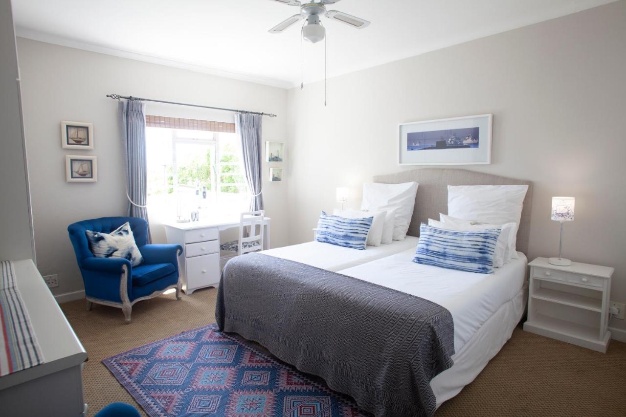 The Grosvenor Guest House & Self Catering ไซมอนส์ทาวน์ ภายนอก รูปภาพ
