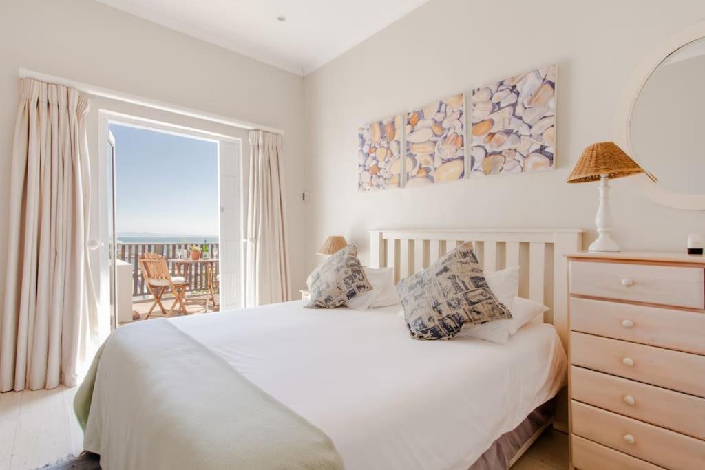 The Grosvenor Guest House & Self Catering ไซมอนส์ทาวน์ ภายนอก รูปภาพ