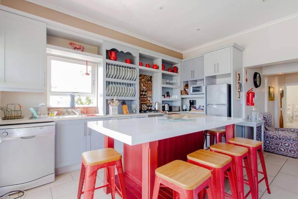 The Grosvenor Guest House & Self Catering ไซมอนส์ทาวน์ ภายนอก รูปภาพ