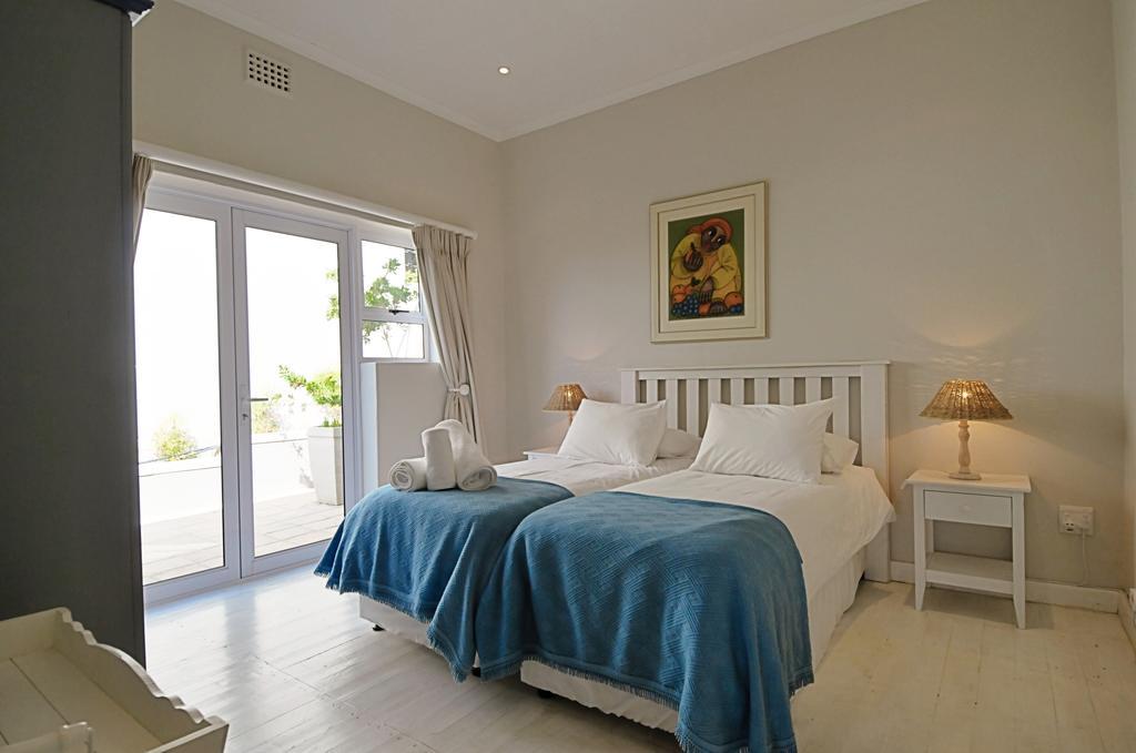 The Grosvenor Guest House & Self Catering ไซมอนส์ทาวน์ ภายนอก รูปภาพ