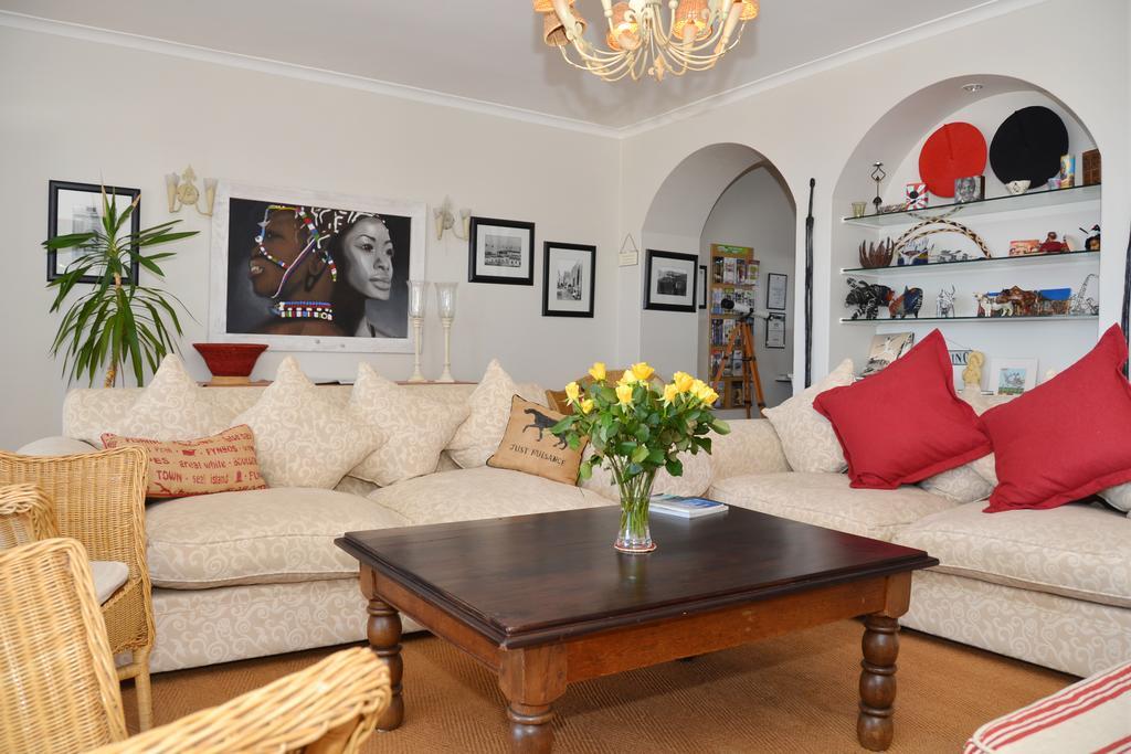 The Grosvenor Guest House & Self Catering ไซมอนส์ทาวน์ ภายนอก รูปภาพ