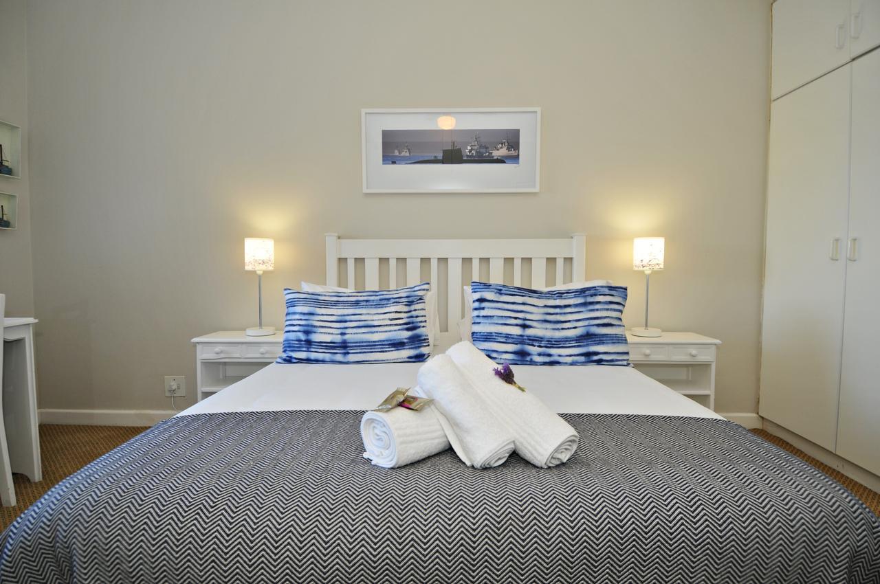 The Grosvenor Guest House & Self Catering ไซมอนส์ทาวน์ ภายนอก รูปภาพ